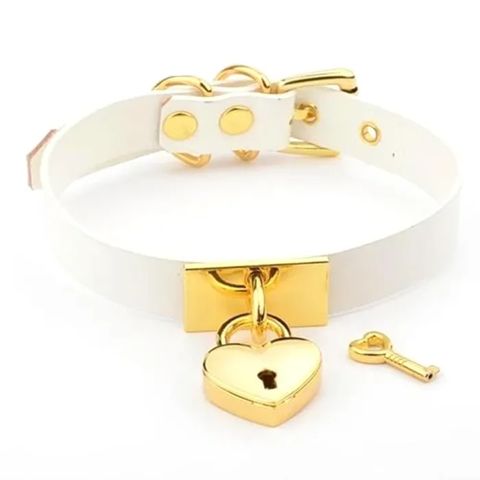 Trendy Heartsy Female Locking Collar Leather Slave Lovegasm Restraints