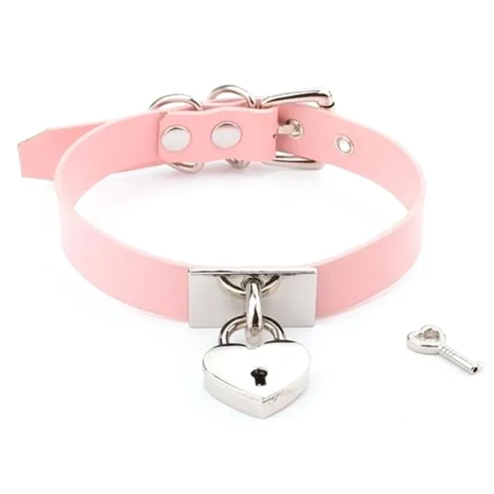 Trendy Heartsy Female Locking Collar Leather Slave Lovegasm Restraints